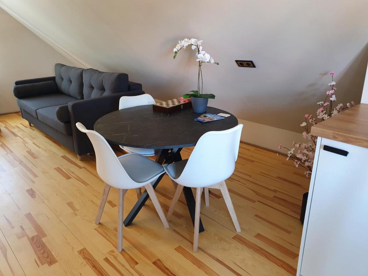 Kk Apartment Ventspils Luaran gambar